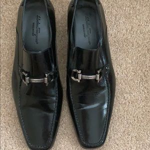Salvatore Ferragamo Men black horsebit loafers
